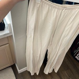 Linen pants with pockets